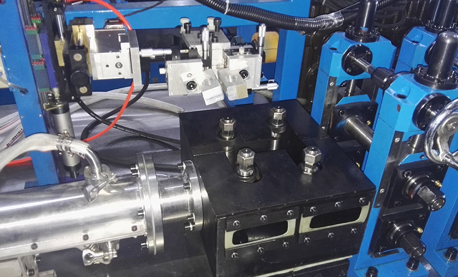 How is the stainless steel intelligent industrial welding pipe machine intelligent?